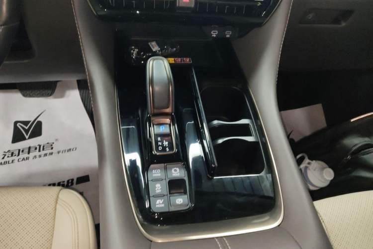 Used Toyota Alphard 2024 Dual-Engine 2.5L Deluxe Edition Gear Lever