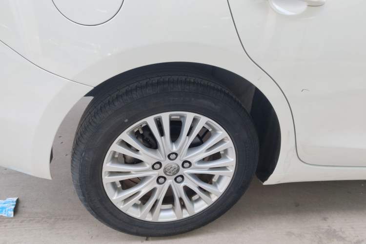 Used Buick GT 2015 15N Automatic Deluxe Edition Exterior 5