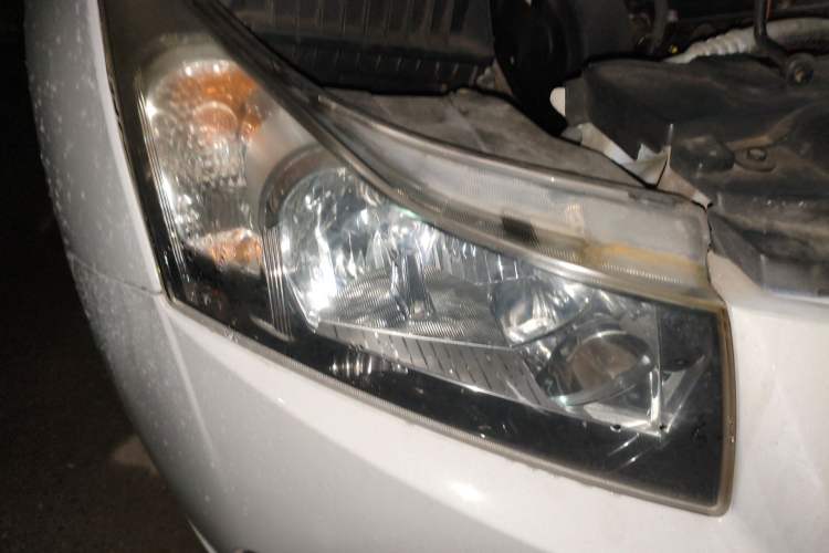 Used Chevrolet Cruze 2012 1.8L SE AT Right Front Headlight