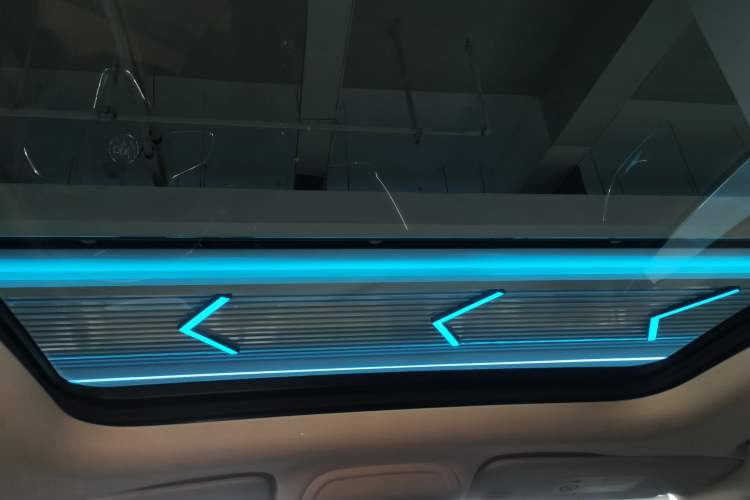 Used Buick Envision 2022 Facelift Encore S 552T Two-Wheel-Drive Luxury Model