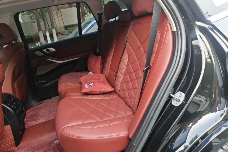 Used BMW X5 2022 xDrive 30Li Luxury M Sport Package
