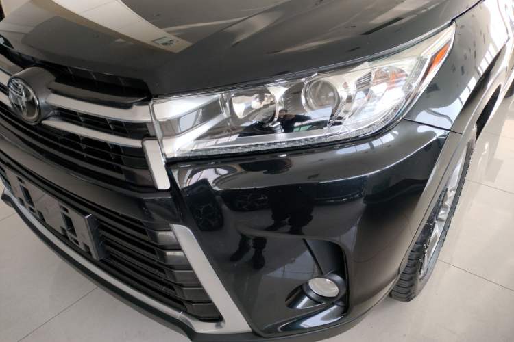Used Toyota Highlander 2018 2.0T Four-Wheel Drive Prestige Version 7 Seats China VI Standard