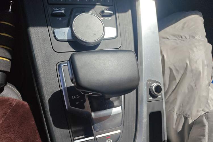 Used Audi A4L 2019 40 TFSI Fashion Version China V
