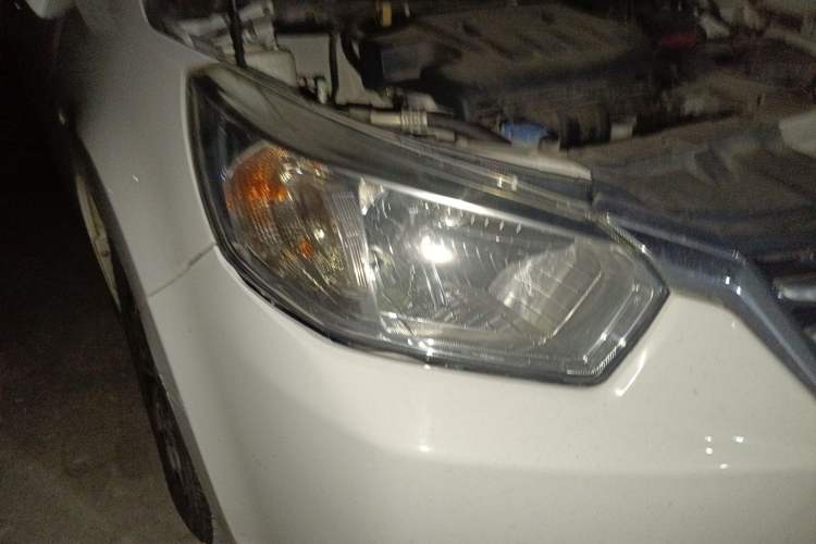 Used Venucia R50 2015 1.6L Automatic Fashion Edition