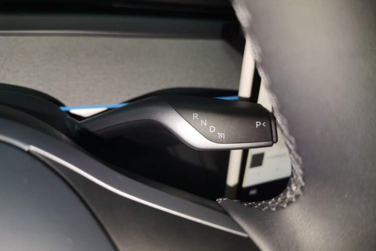Used Tesla Model Y 2024 Long-Range All-Wheel-Drive Version
