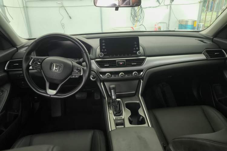 Used Honda Accord 2018 260TURBO Luxury Edition China VI Center Console