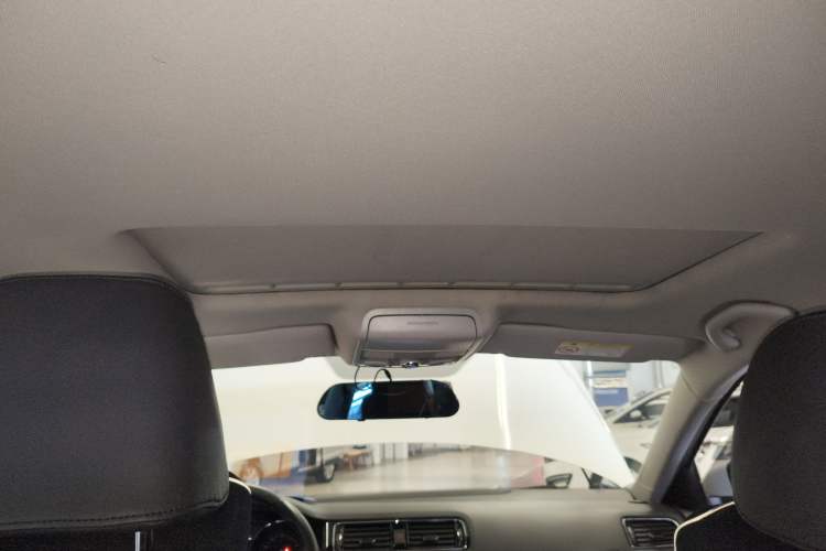 Used Volkswagen Sagitar 2018 280TSI DSG Comfort Model
