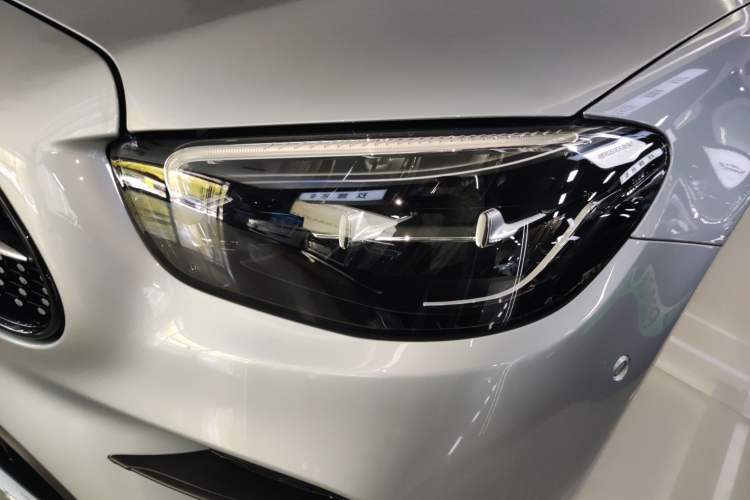 Used Mercedes-Benz E-Class 2021 E 300 L Sport Luxury Edition Left Front Headlight