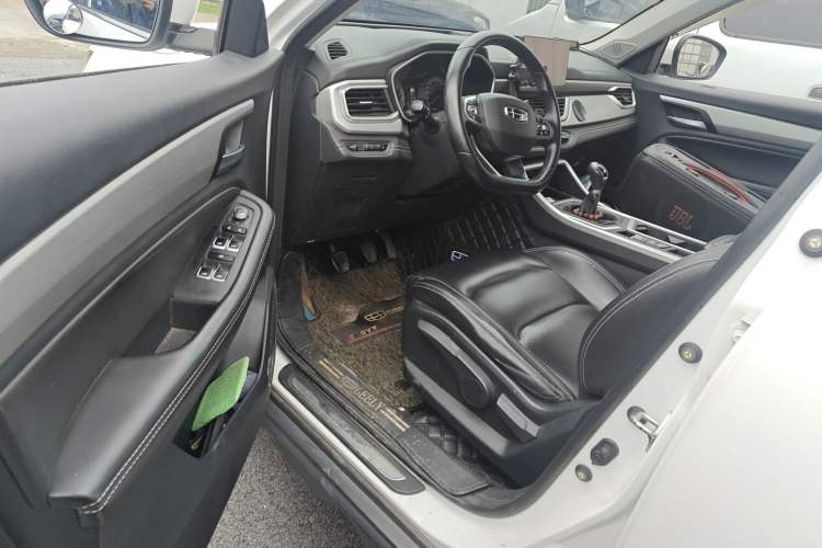 Used Geely Auto Vision X6 2020 1.4T Manual Luxury Model Driver Seat