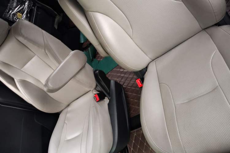 Used JAC Refine M4 2017 2.0T Manual Luxury Version Left Rear Seat