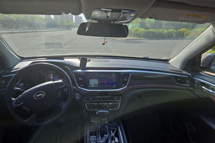 Used GAC Trumpchi GS8 2017 320T Two-Wheel Drive Luxury Smart Connectivity Version (7 Seats)