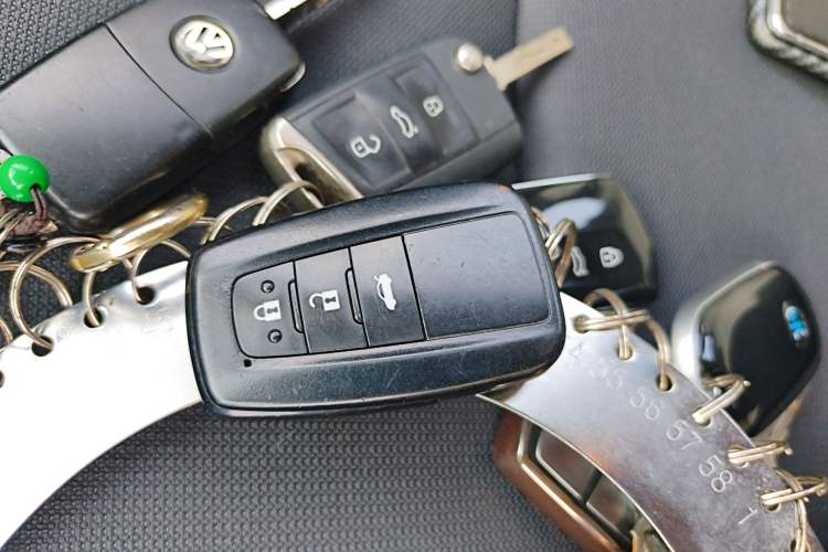 Used Toyota Corolla 2021 Dual-Motor 1.8L E-CVT Elite Edition Vehicle Key