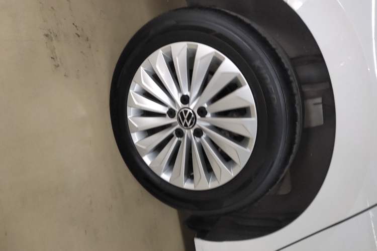 Used Volkswagen Lavida 2021 1.5L Automatic Vision Edition
