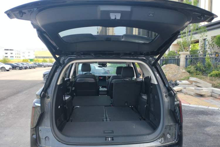 Used Hongqi HS7 PHEV 2024 2.0T PHEV Four-Wheel Drive Flagship Edition 7 Seats
