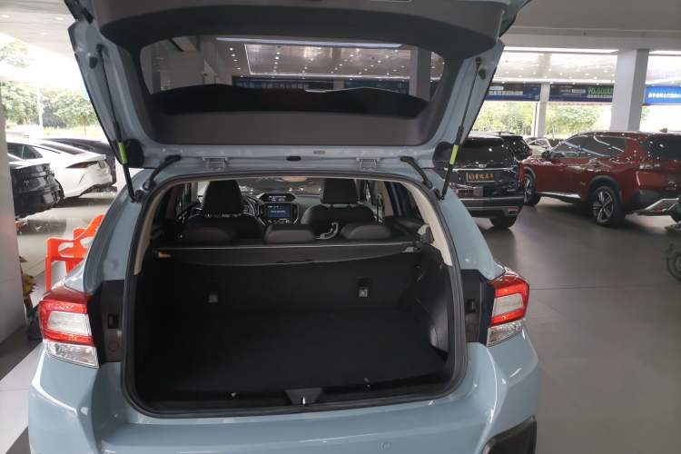 Used Subaru XV 2018 2.0i All-Wheel-Drive Prestige Edition with EyeSight Trunk