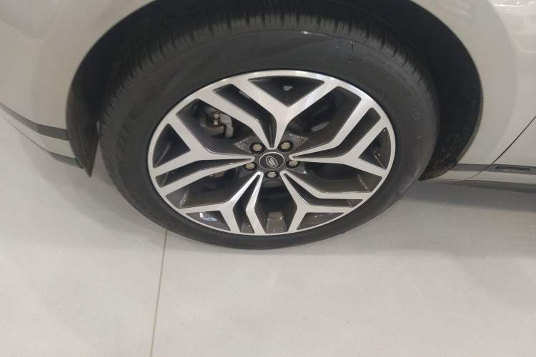 Used Land Rover Range Rover Evoque 2021 Range Rover Velar L 249PS R-Dynamic First Edition