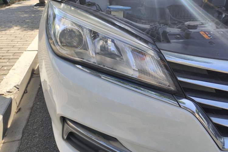 Used Roewe 360 2018 PLUS 1.5L Automatic Luxury Edition Right Front Headlight