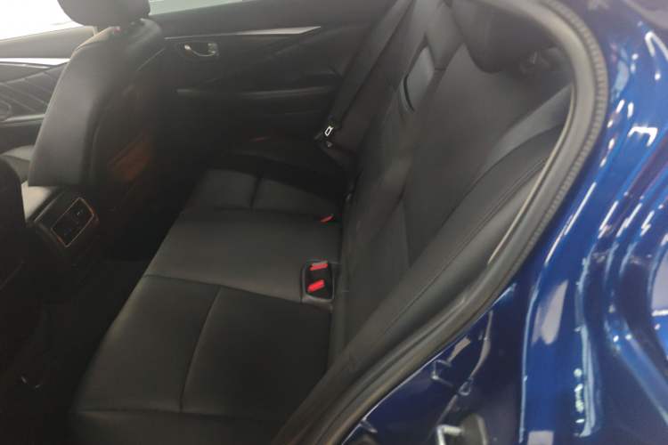 Used Infiniti Q50L 2018 2.0T Comfort Edition China VI Standard