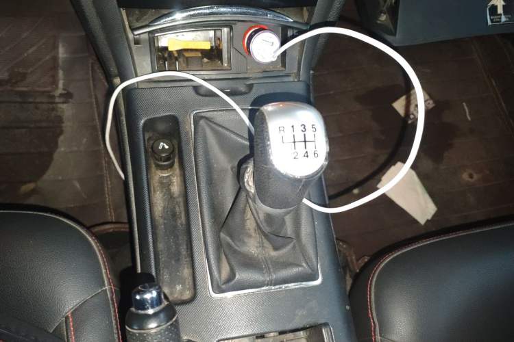 Used Bestune B70 2016 2.0L Manual 10th Anniversary Edition Gear Lever