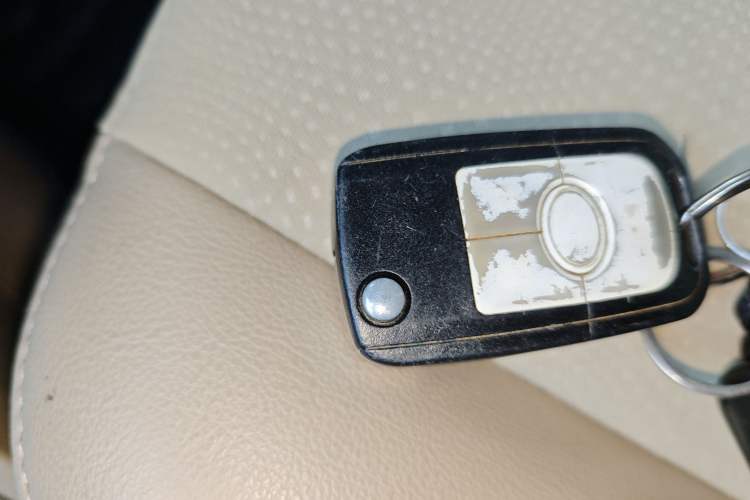 Used Buick Excelle 2013 1.5L Automatic Classic Model
