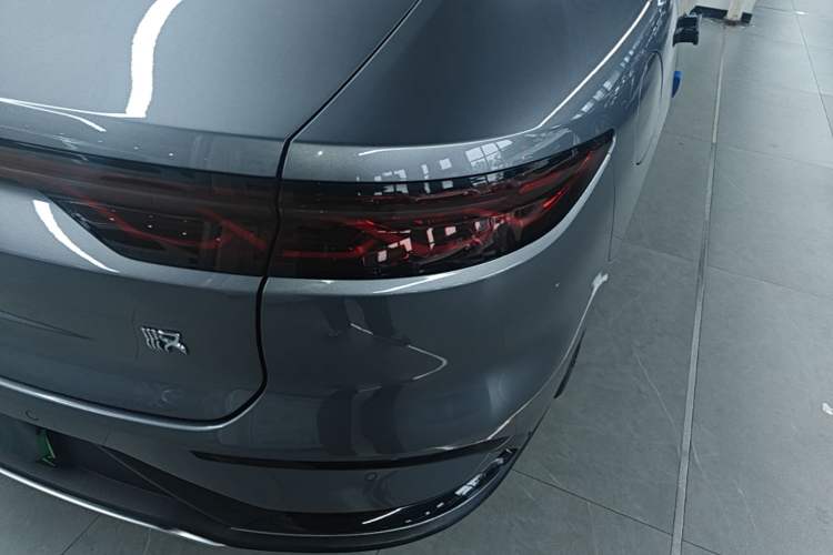 Used BYD Han 2022 DM-i 121KM Luxury Model

