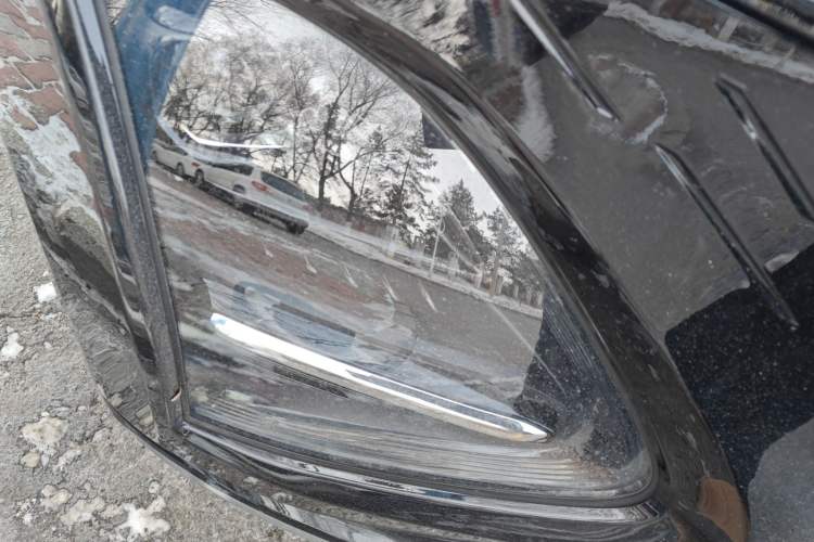 Used Wuling Xingguang 2025 70km Smart Standard Version Right Front Headlight