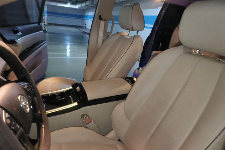 Used Buick GL8 2021 Land Cruiser Executive Class 652T Luxury Model
