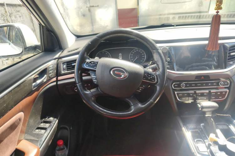 Used GAC Trumpchi GS8 2017 320T Two-Wheel Drive Luxury Smart Connectivity Version (7 Seats)