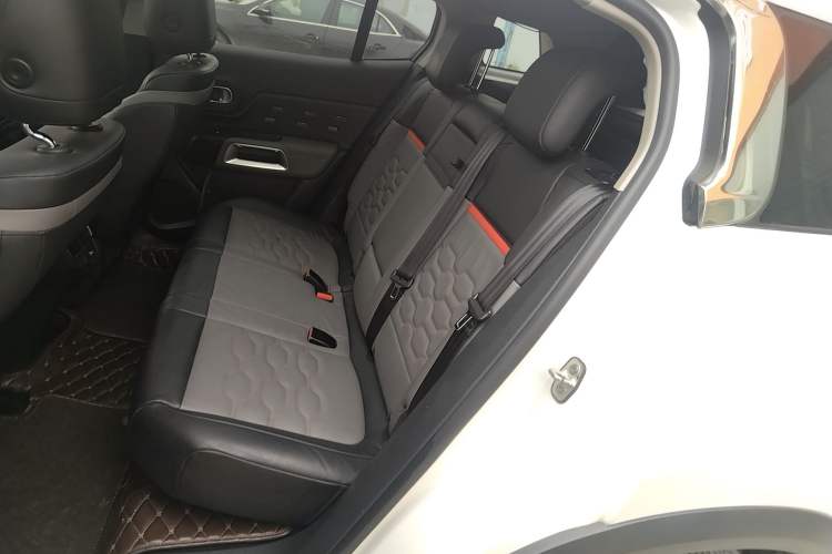 Used Citroen C5 AIRCROSS 2017 380THP Luxury Model Left Rear Seat