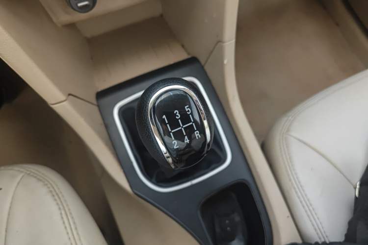 Used Baojun 730 2016 1.5L Manual Standard Version 7 Seats
