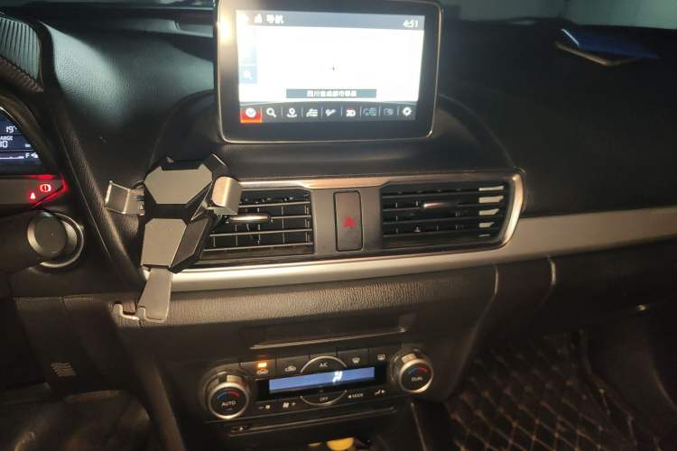 Used Mazda 3 Axela 2014 Sedan 2.0L Automatic Sport Model