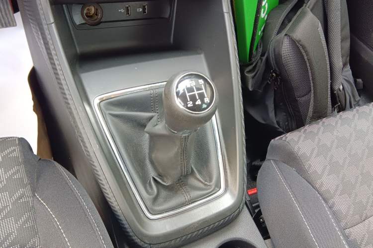 Used MG ZS 2019 1.5L Manual Global Comfort Edition China VI Standard Gear Lever