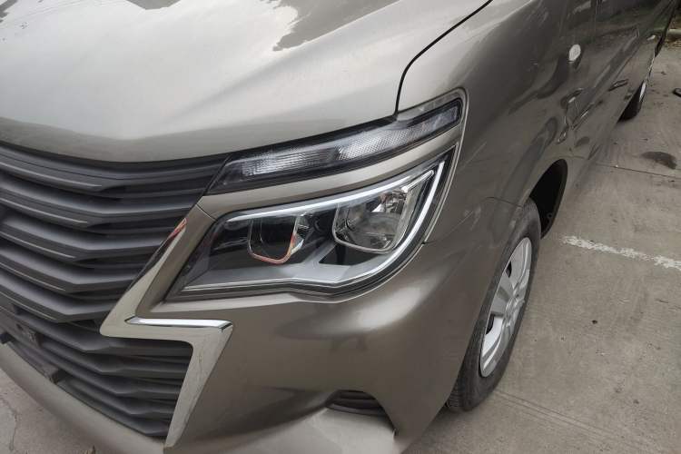 Used FORTHING Lingzhi 2023 M5L 1.6L Base Model 7 Seats