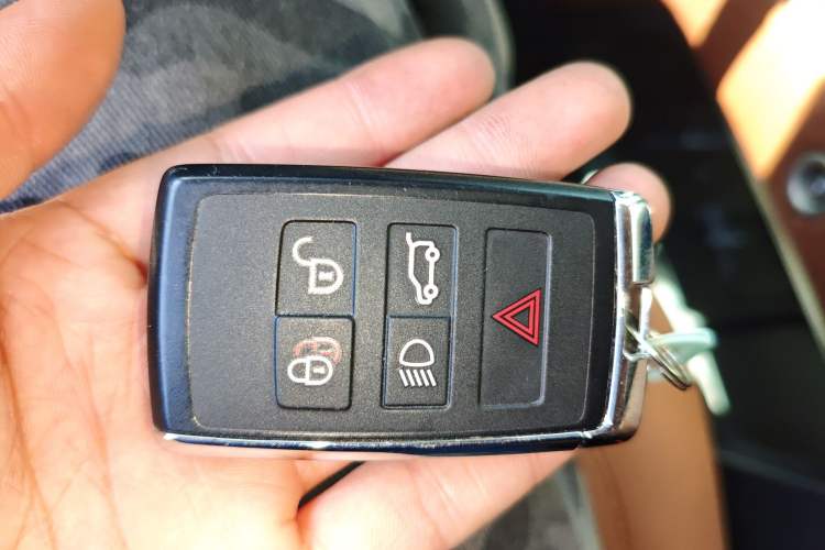 Used Land Rover Defender 2023 Revised Version 90 3.0T P400 Dark Edition Vehicle Key