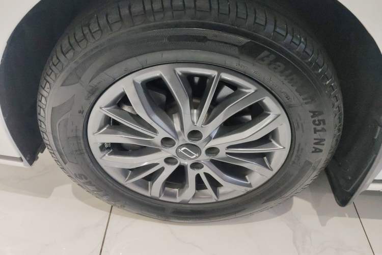 Used Bestune M9 2023 2.0T Prestige Edition
