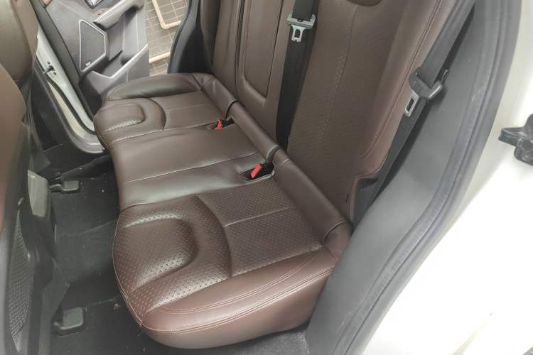 Used Land X7 2015 2.0T Panoramic Flagship Edition Left Rear Seat