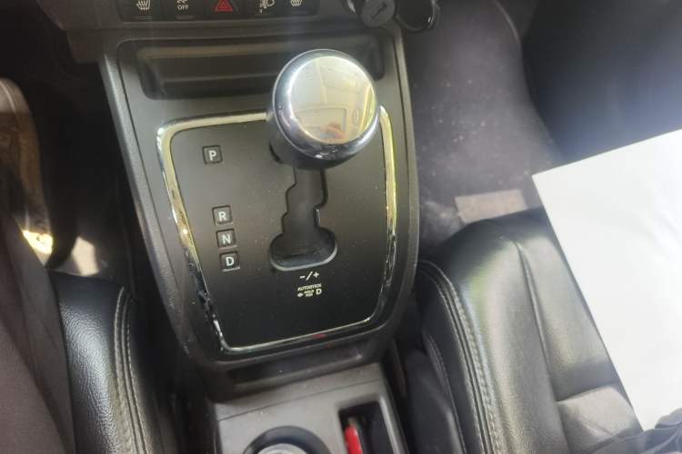 Used Jeep Patriot 2011 2.4 Luxury Edition Gear Lever