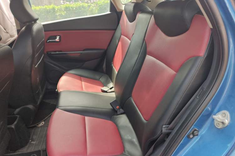 Used Kia K2 2012 Hatchback 1.4L MT Cool Edition Commemorative Model