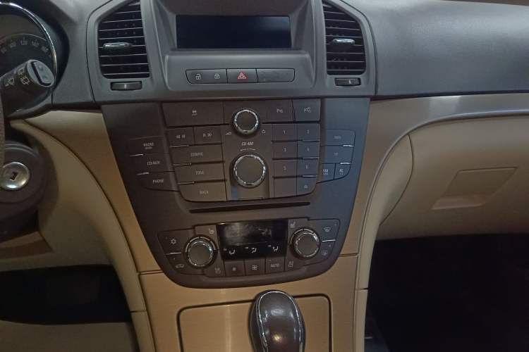 Used Opel Insignia 2013 2.0T Two-Wheel-Drive Luxury Version