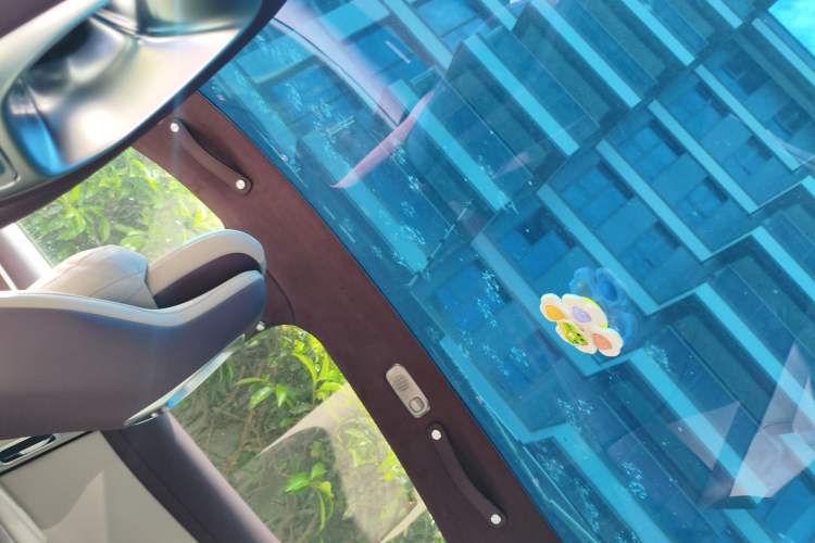 Used Xiaomi Auto YU7 2025 Ultra-Long Range High-Performance All-Wheel-Drive Max Edition
