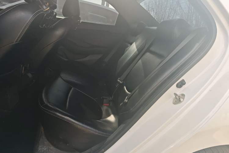 Used Hyundai Verna (older generation) 2017 1.4L Manual Refreshed Version China VI Standard Left Rear Seat