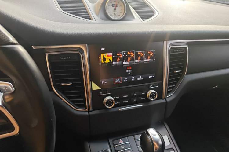 Used Porsche Macan 2017 Macan 2.0T Audio And AC Panel