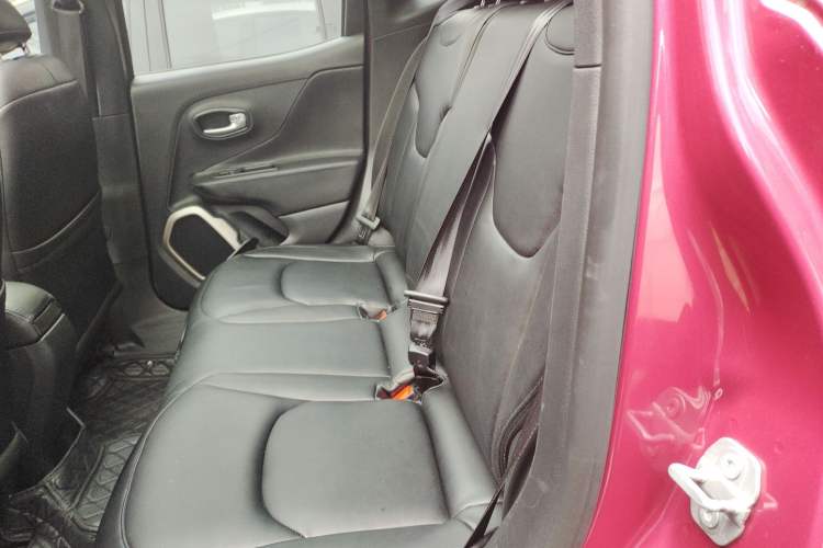 Used Jeep Renegade 2017 180T Automatic High-Energy Version
