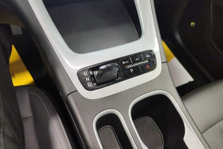 Used Geely Galaxy Geome 2025 310km Youth Edition Gear Lever