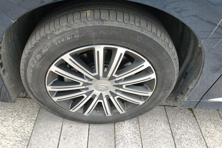 Used GAC Trumpchi M8 2021 Lingxiu Series 390T Ultimate Edition Left Front Wheel Hub