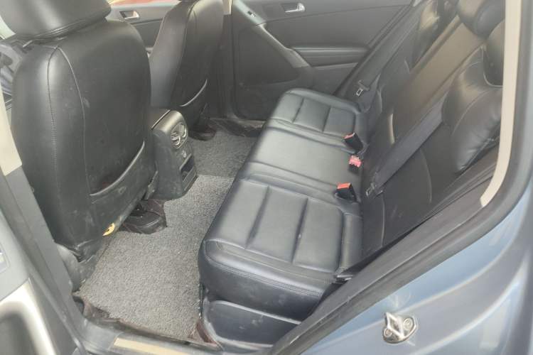 Used Volkswagen Tiguan 2010 1.8TSI Automatic All-Wheel-Drive Elite Edition Left Rear Seat