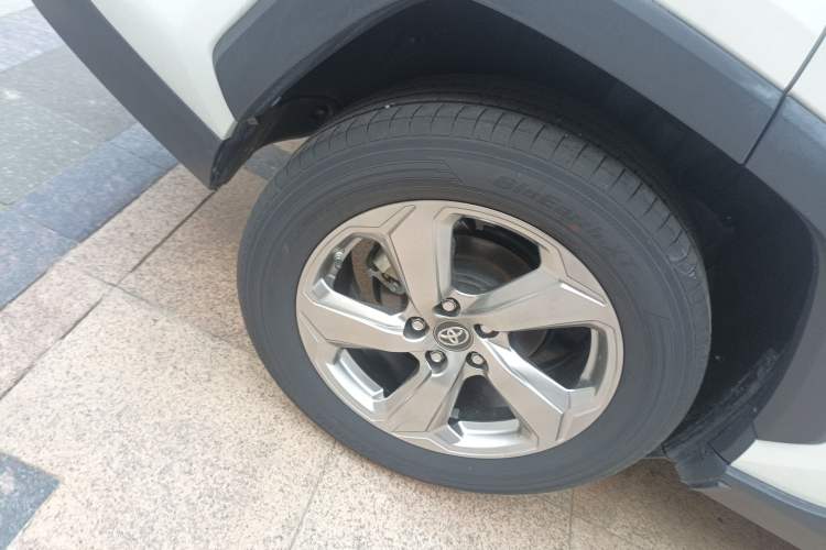 Used Toyota RAV4 2022 2.0L CVT Two-Wheel Drive Fashion Edition