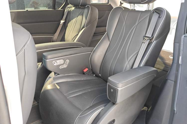 Used XPeng X9 2024 702 Ultra-Long Range Max