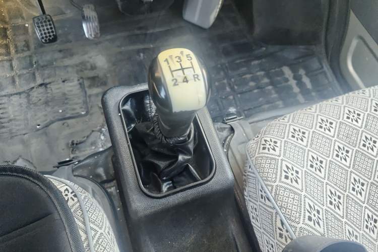 Used Wuling Zhiguang 2013 1.0L Practical Version