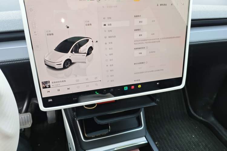 Used Tesla Model Y L 2025 Model Long-Range All-Wheel-Drive Version
